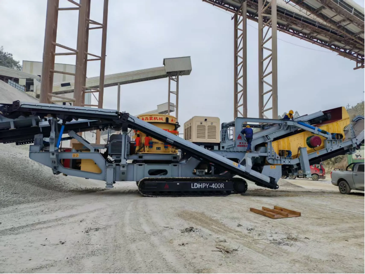 Leimeng's Tracked Mobile Crusher