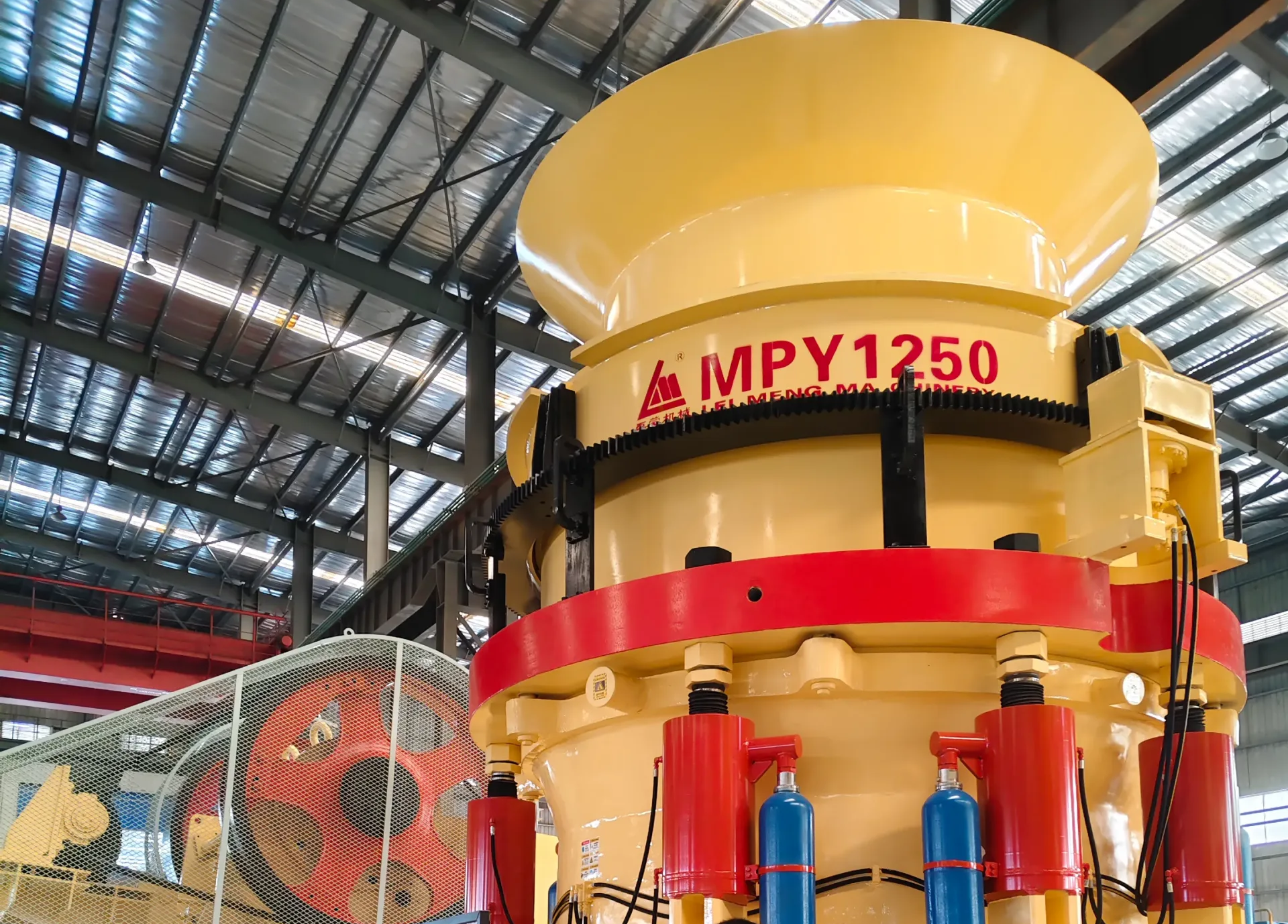 MPY1250: The World’s Largest Multi-Cylinder Hydraulic Cone Crusher