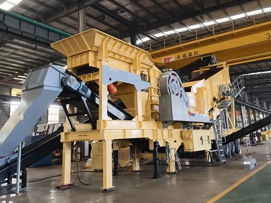 mobile crushing plant operating at quarry and mining sites with flexible deployment capability